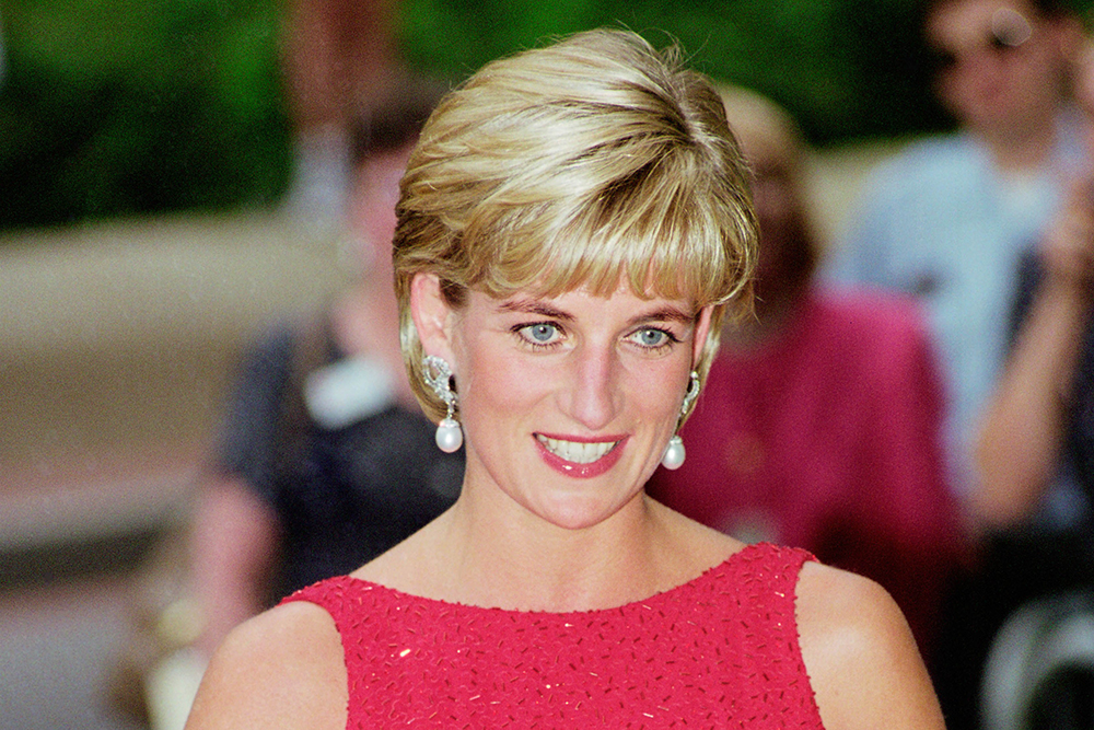 O Regresso do Corte Icónico de Princess Diana: Elegância Clássica com Toque Moderno